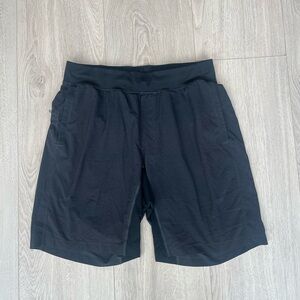 Men’s lululemon shorts! In good condition!